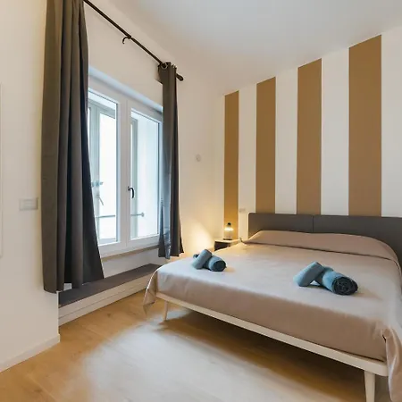 게스트하우스 Raffinata Stanza 5 Con Bagno Privato Zona Stazione