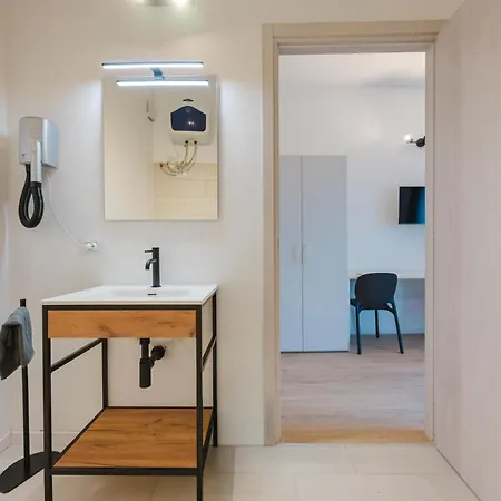 Penzion Raffinata Stanza 5 Con Bagno Privato Zona Stazione